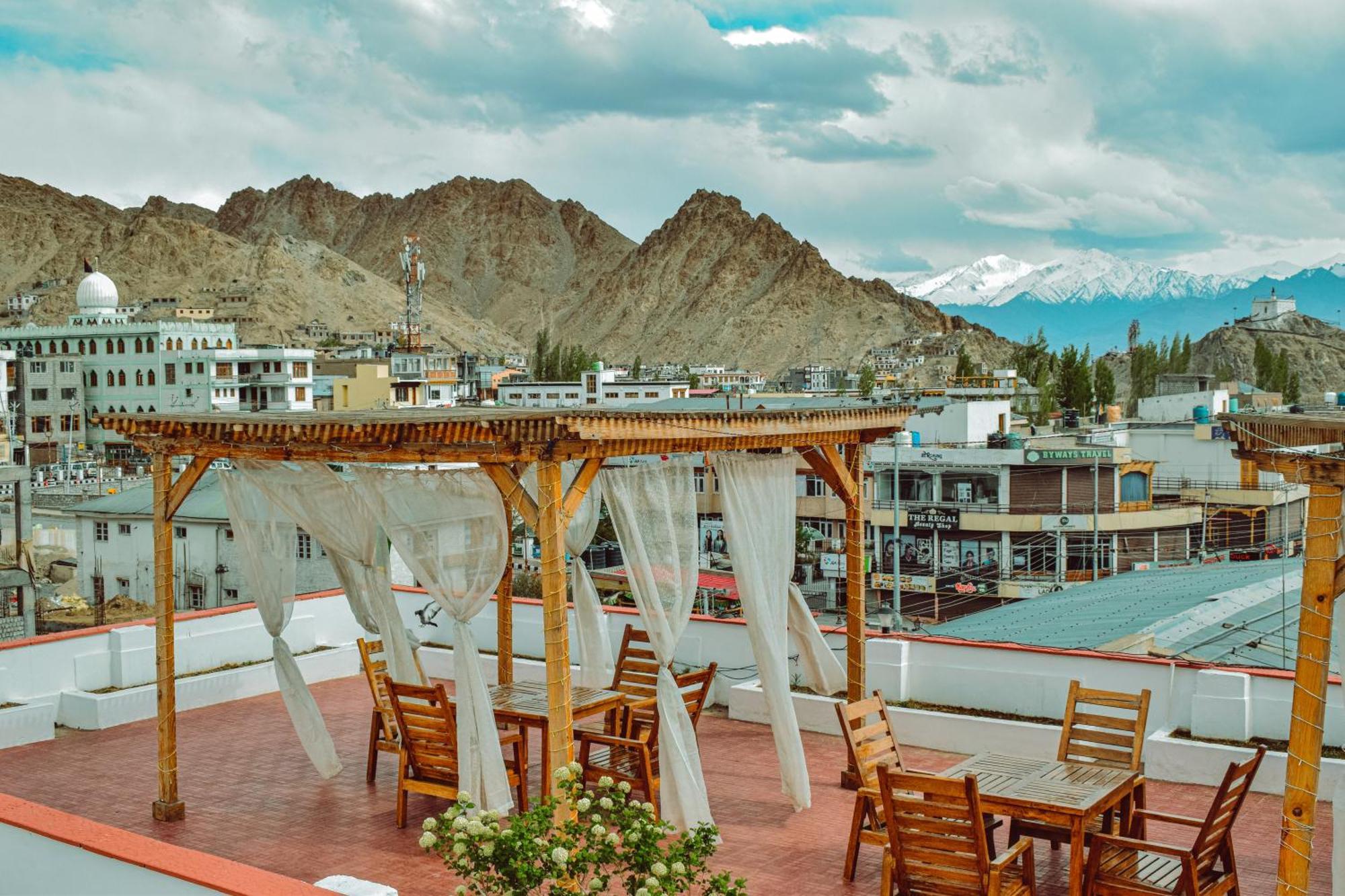 Hotel Lingzi Leh Ngoại thất bức ảnh