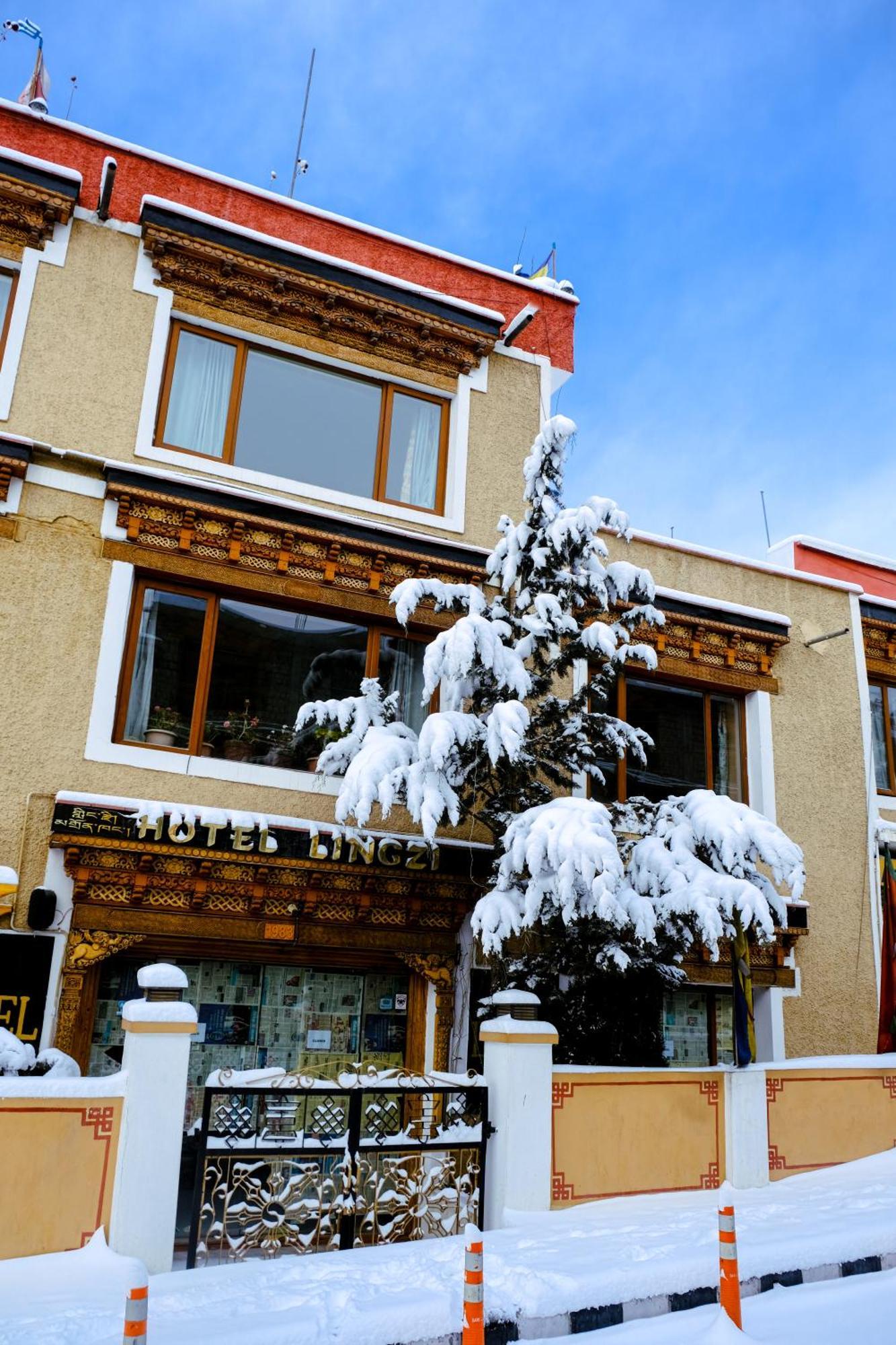 Hotel Lingzi Leh Ngoại thất bức ảnh